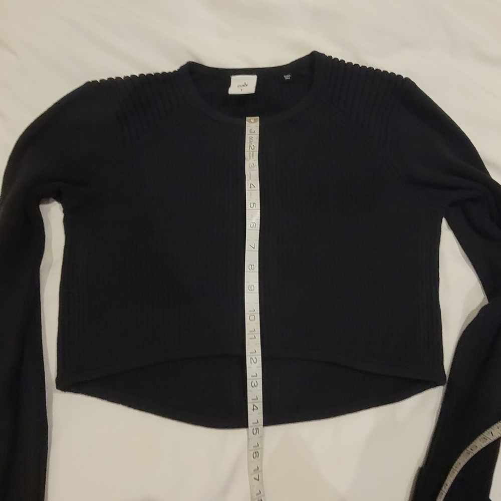 Cabi ribbed cropped sweater Size S black